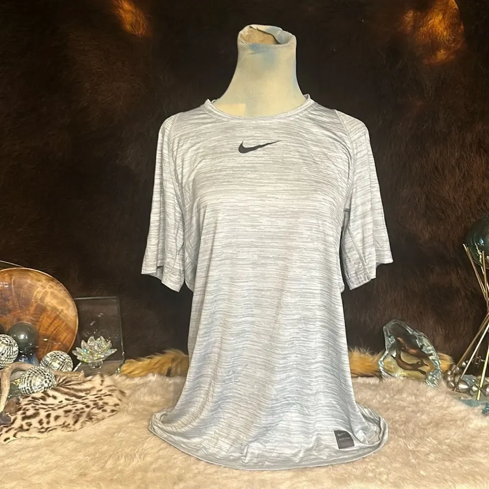 Nike shirt L (3450)